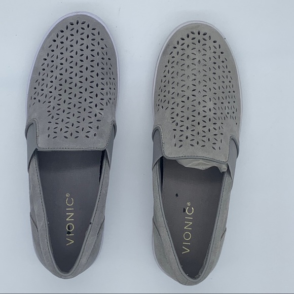 MAXSOLD Vionic Kani Grey Slip-On Walking Shoes, 7.5M US - Picture 10 of 14